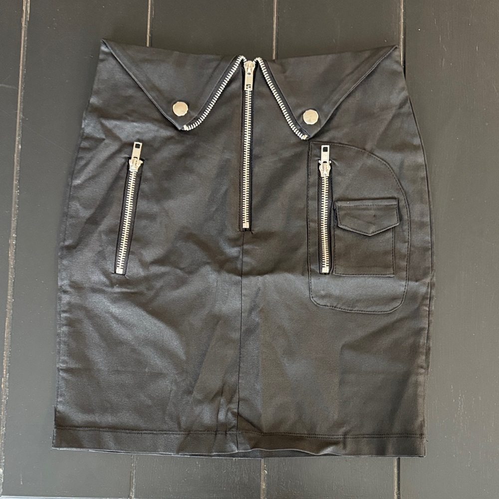 Hello Molly Black Pencil Skirt with Zipper Details